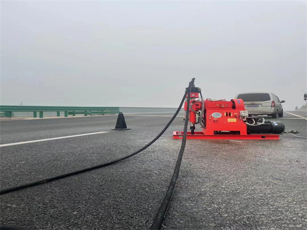 南陵马路路基路面开裂下沉注浆加固灌浆